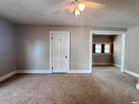 Tiny photo for 916 7TH Street, Fulton, IL 61252 (MLS # QC4268520)