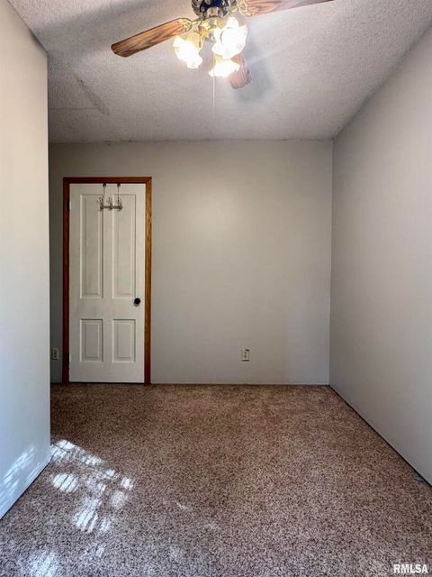 Tiny photo for 916 7TH Street, Fulton, IL 61252 (MLS # QC4268520)