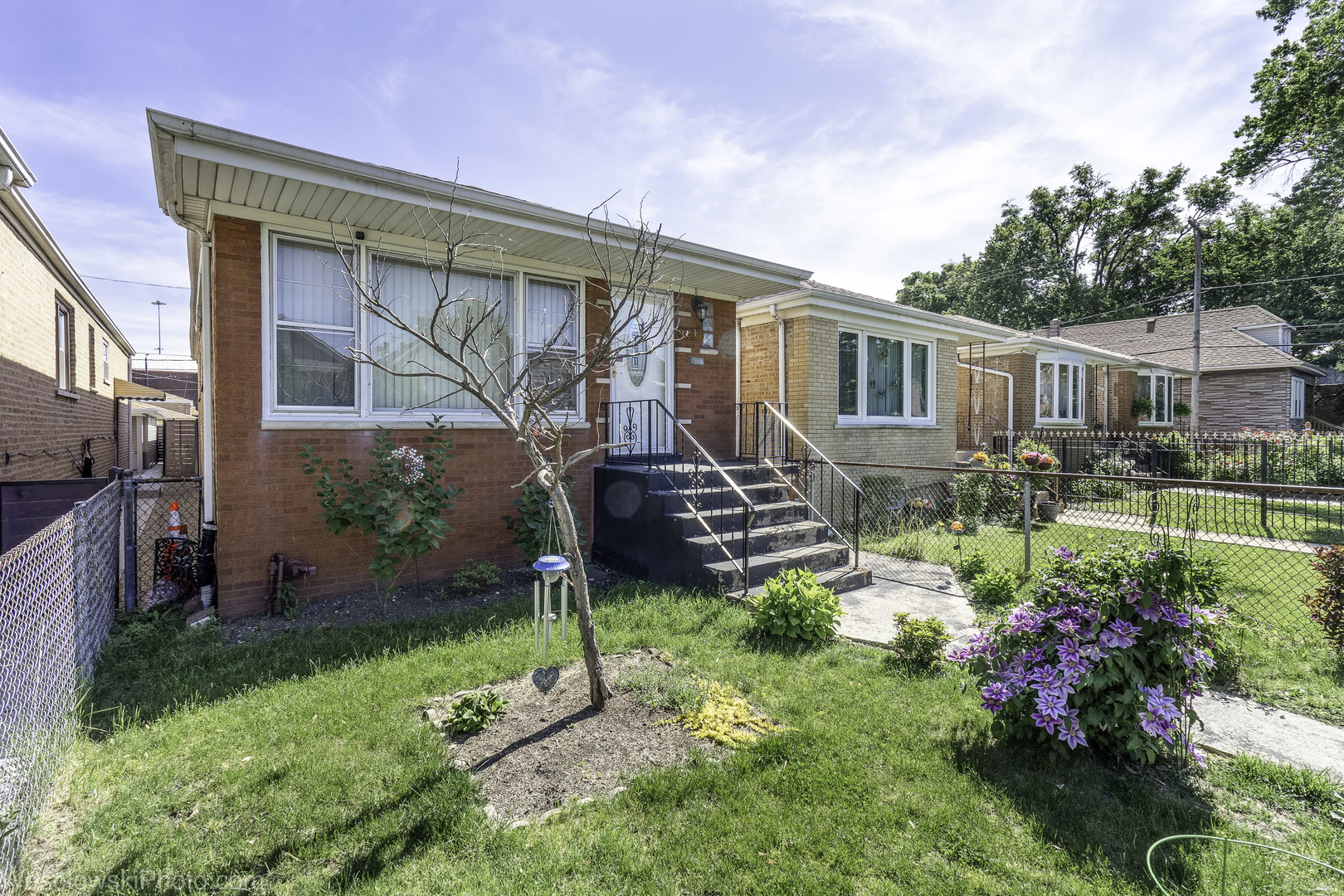 3237 W 38th Place