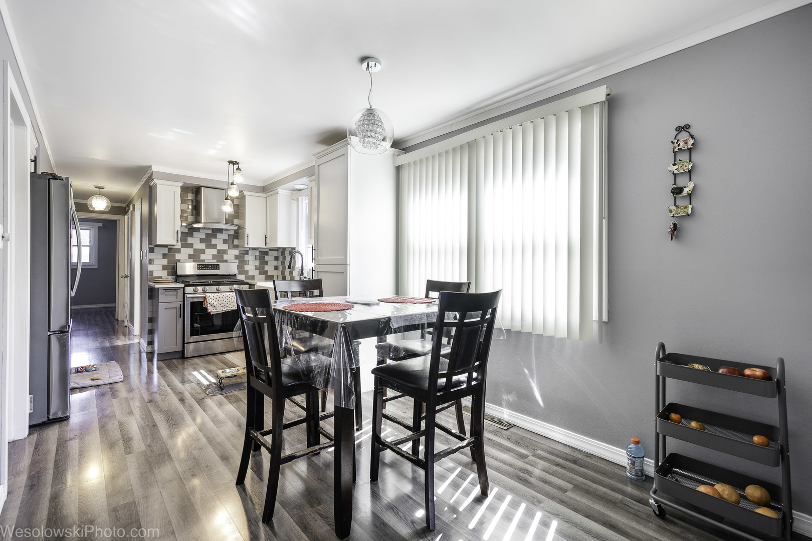 3237 W 38th Place