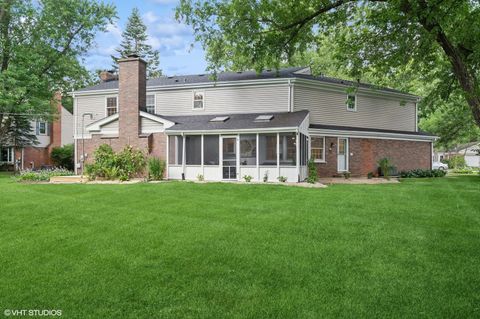 Tiny photo for 26 Berkshire Lane, Lincolnshire, IL 60069 (MLS # 12472882)