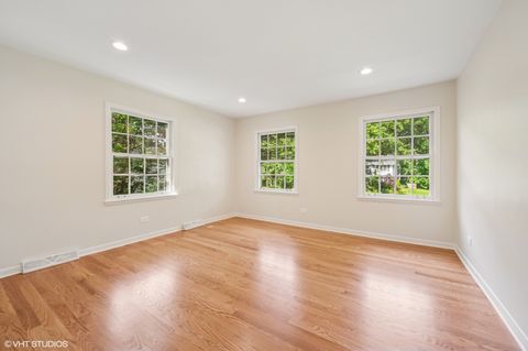 Tiny photo for 26 Berkshire Lane, Lincolnshire, IL 60069 (MLS # 12472882)