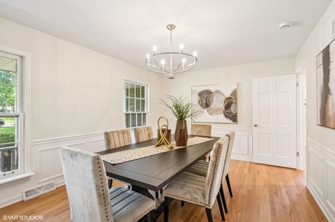 Tiny photo for 26 Berkshire Lane, Lincolnshire, IL 60069 (MLS # 12472882)