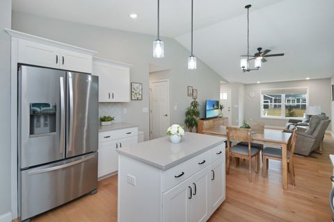 Tiny photo for 3 Fedor Circle, Bloomington, IL 61705 (MLS # 12581423)