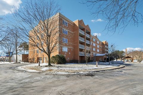 Tiny photo for 7450 N Waukegan Road #505, Niles, IL 60714 (MLS # 12592151)