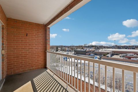 Tiny photo for 7450 N Waukegan Road #505, Niles, IL 60714 (MLS # 12592151)
