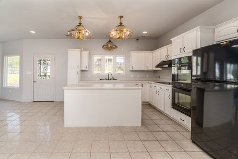 Tiny photo for 10 Peachtree Place, Harrisburg, IL 62946 (MLS # 12616419)