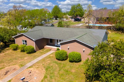 Tiny photo for 10 Peachtree Place, Harrisburg, IL 62946 (MLS # 12616419)