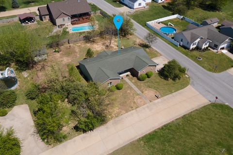 Tiny photo for 10 Peachtree Place, Harrisburg, IL 62946 (MLS # 12616419)