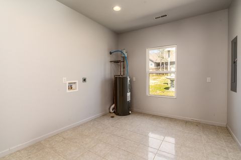 Tiny photo for 10 Peachtree Place, Harrisburg, IL 62946 (MLS # 12616419)