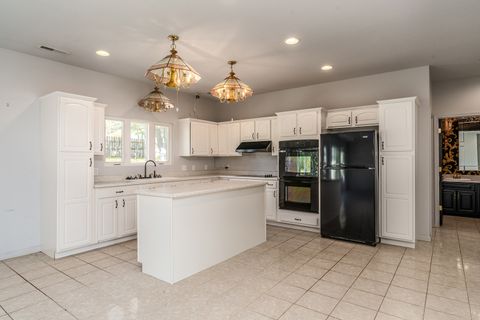 Tiny photo for 10 Peachtree Place, Harrisburg, IL 62946 (MLS # 12616419)