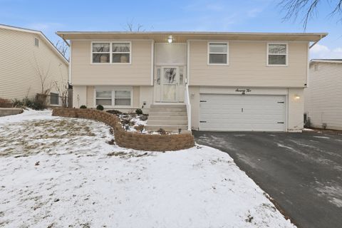 Photo of 72 W Nevada Avenue, Glendale Heights, IL 60139 (MLS # 12541379)