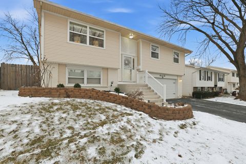 Tiny photo for 72 W Nevada Avenue, Glendale Heights, IL 60139 (MLS # 12541379)