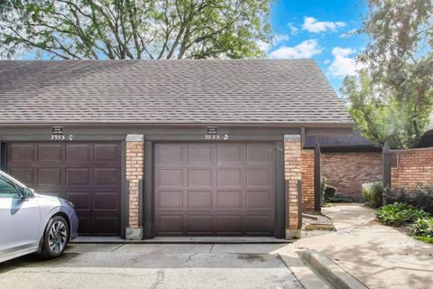 Tiny photo for 3955 Mission Hills Road #D, Northbrook, IL 60062 (MLS # 12527797)
