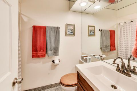 Tiny photo for 3955 Mission Hills Road #D, Northbrook, IL 60062 (MLS # 12527797)