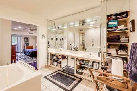 Tiny photo for 3955 Mission Hills Road #D, Northbrook, IL 60062 (MLS # 12527797)