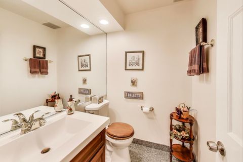 Tiny photo for 3955 Mission Hills Road #D, Northbrook, IL 60062 (MLS # 12527797)