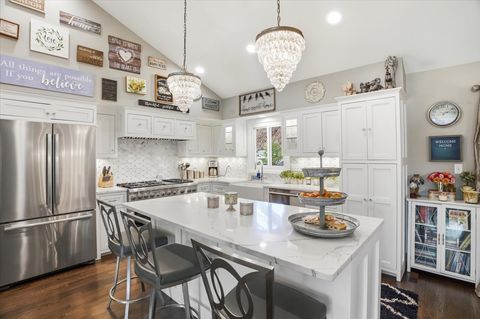 Tiny photo for 758 7TH Avenue, Libertyville, IL 60048 (MLS # 12633383)