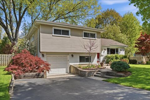 Tiny photo for 758 7TH Avenue, Libertyville, IL 60048 (MLS # 12633383)