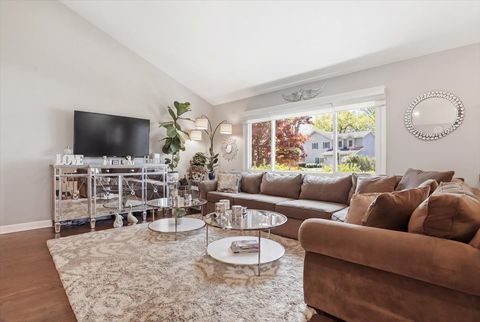 Tiny photo for 758 7TH Avenue, Libertyville, IL 60048 (MLS # 12633383)