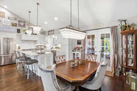 Tiny photo for 758 7TH Avenue, Libertyville, IL 60048 (MLS # 12633383)