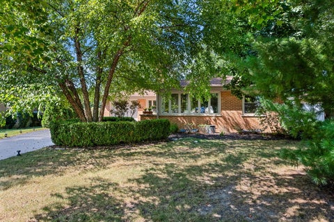 Photo of 1446 Huntington Drive, Glenview, IL 60025 (MLS # 12755223)