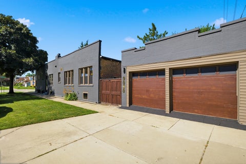 Tiny photo for 9000 Monroe Avenue, Brookfield, IL 60513 (MLS # 12687592)