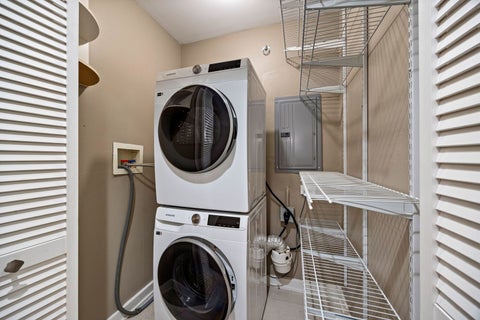 Tiny photo for 813 W Oakdale Avenue #1W, Chicago, IL 60657 (MLS # 12773757)