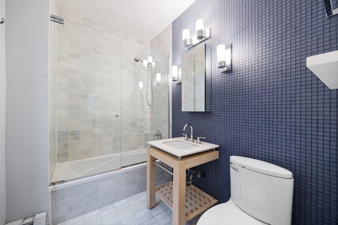 Tiny photo for 813 W Oakdale Avenue #1W, Chicago, IL 60657 (MLS # 12773757)