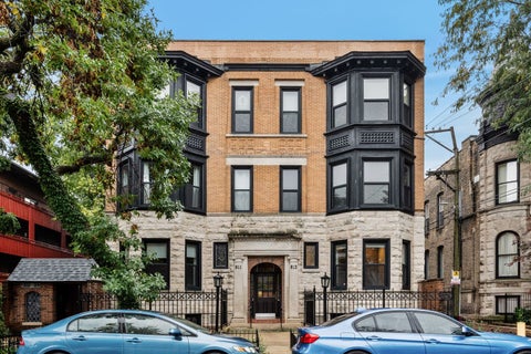 Photo of 813 W Oakdale Avenue #1W, Chicago, IL 60657 (MLS # 12773757)