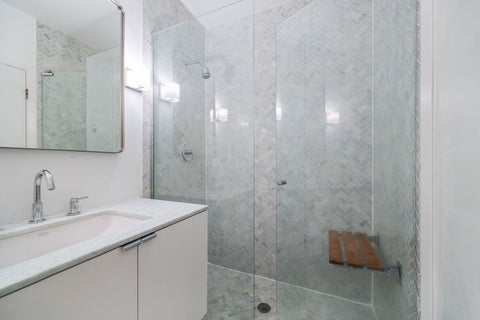 Tiny photo for 813 W Oakdale Avenue #1W, Chicago, IL 60657 (MLS # 12773757)