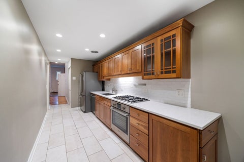 Tiny photo for 813 W Oakdale Avenue #1W, Chicago, IL 60657 (MLS # 12773757)