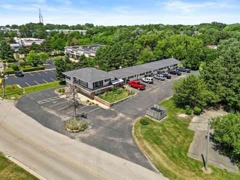 898 S Rand Road Lake Zurich IL 60047