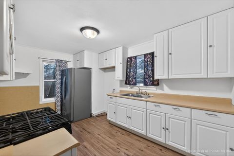 Tiny photo for 712 N Cedarwood Circle, Round Lake Heights, IL 60073 (MLS # 12519745)