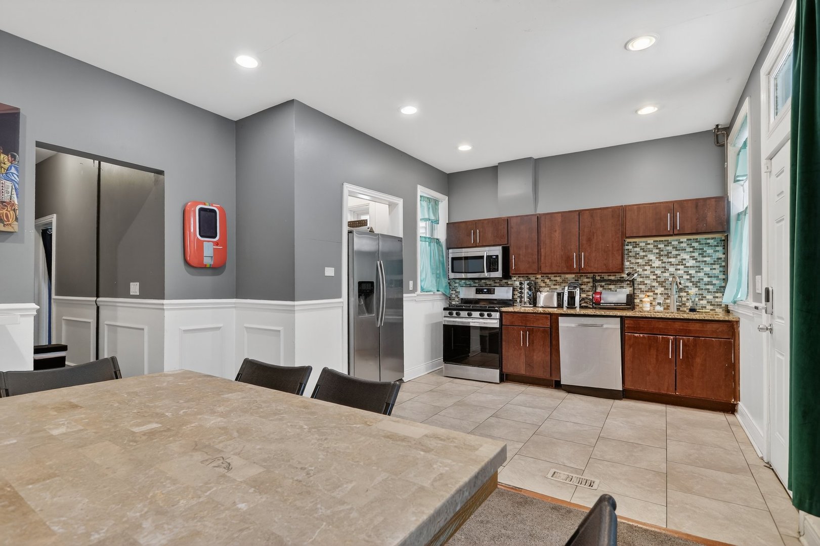 7027 S Harper Avenue