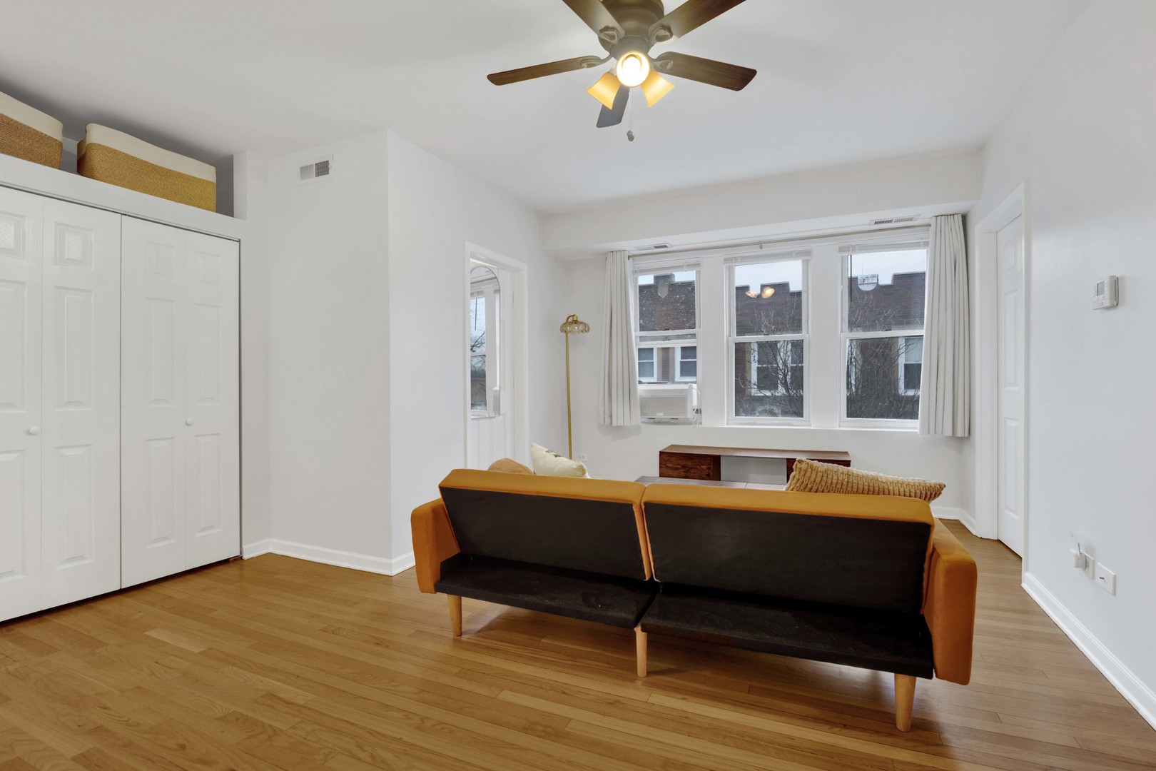 4427 N Lawndale Avenue 3A