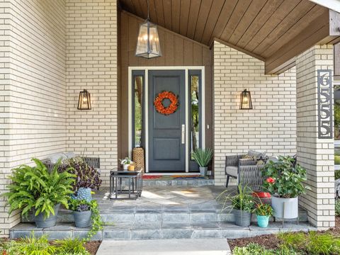 Tiny photo for 6555 Shabbona Road, Indian Head Park, IL 60525 (MLS # 12590486)