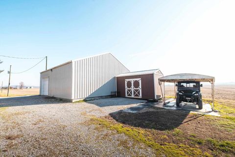 Tiny photo for 1740 Brier Creek Road #1, Harrisburg, IL 62946 (MLS # 100000613)