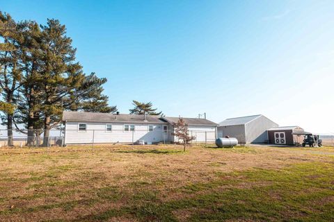 Tiny photo for 1740 Brier Creek Road #1, Harrisburg, IL 62946 (MLS # 100000613)