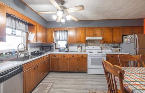 Tiny photo for 1740 Brier Creek Road #1, Harrisburg, IL 62946 (MLS # 100000613)