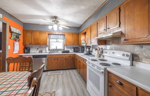 Tiny photo for 1740 Brier Creek Road #1, Harrisburg, IL 62946 (MLS # 100000613)