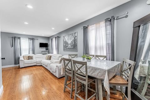 Tiny photo for 629 22nd Avenue, Bellwood, IL 60104 (MLS # 12619926)