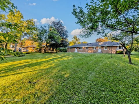 Tiny photo for 404 Tomah Avenue, Prospect Heights, IL 60070 (MLS # 12762236)