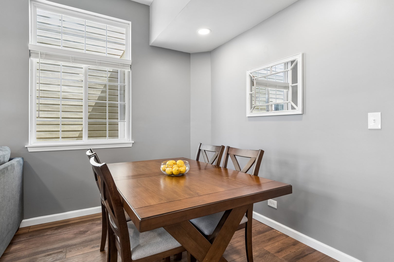319 E Victoria Circle 319
