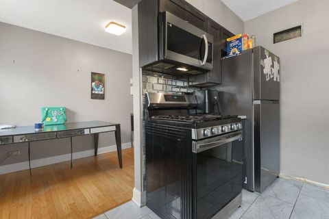 Tiny photo for 1028 BELLWOOD Avenue #E, Bellwood, IL 60104 (MLS # 12571598)