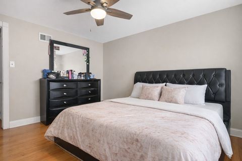 Tiny photo for 1028 BELLWOOD Avenue #E, Bellwood, IL 60104 (MLS # 12571598)