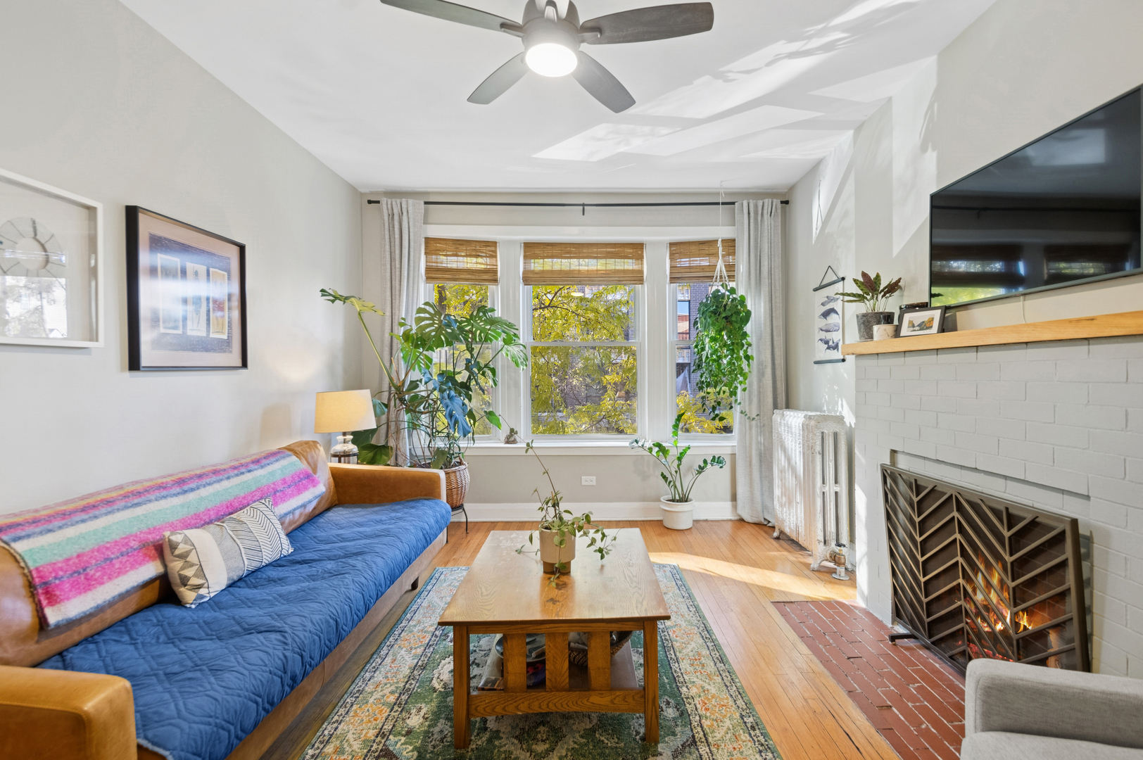 5253 N WINTHROP Avenue 2