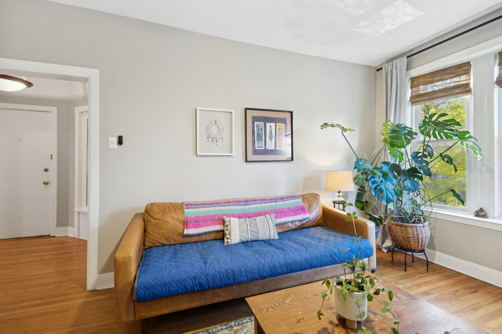 5253 N WINTHROP Avenue 2