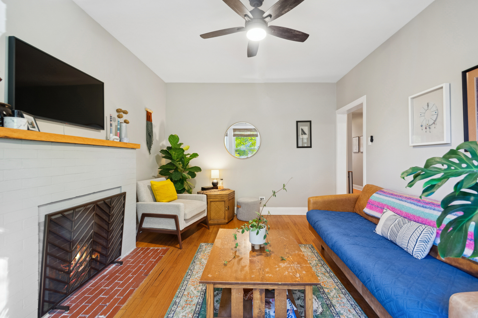 5253 N WINTHROP Avenue 2