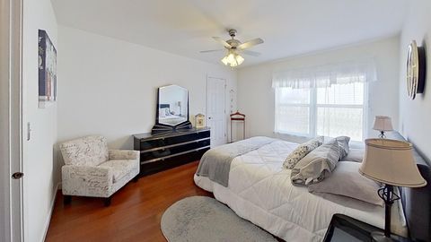 Tiny photo for 32764 N Innetowne Road, Lakemoor, IL 60051 (MLS # 12568587)